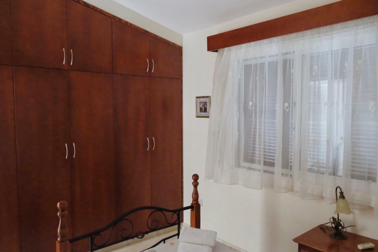 Villa On The First Line Πέγεια Εξωτερικό φωτογραφία