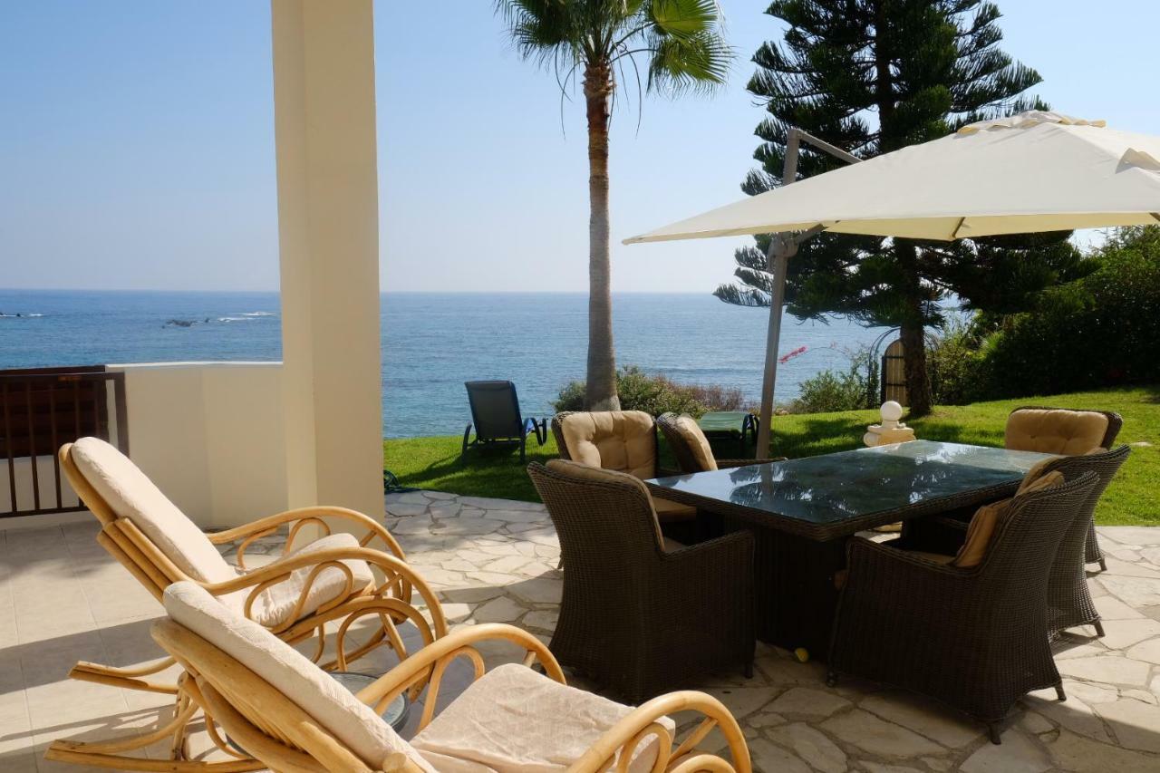 Villa On The First Line Πέγεια Εξωτερικό φωτογραφία